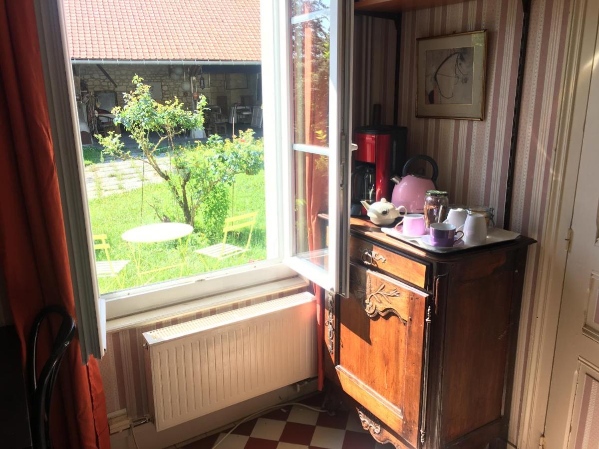 Le Refuge Private Entrance 2/4 Pers Dans Maison 17Eme Siecle.Parking. Calme Autreches المظهر الخارجي الصورة