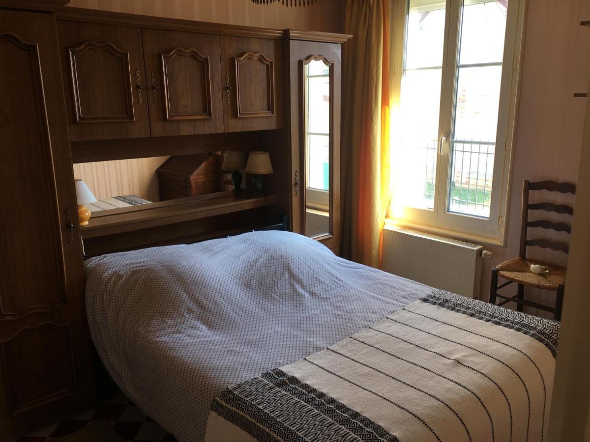 Le Refuge Private Entrance 2/4 Pers Dans Maison 17Eme Siecle.Parking. Calme Autreches المظهر الخارجي الصورة